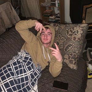 Meet your Posher, Cameron